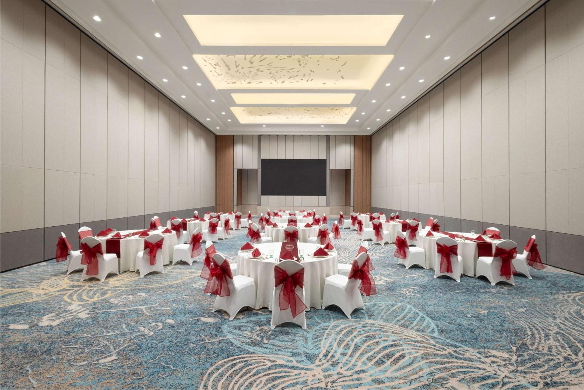 Doubletree By Hilton Jakarta Bintaro Jaya Serpong Bagian luar foto