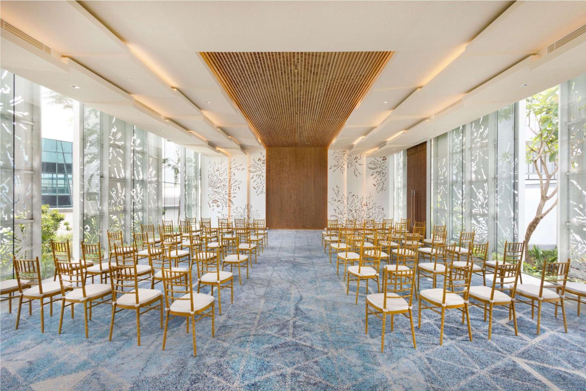 Doubletree By Hilton Jakarta Bintaro Jaya Serpong Bagian luar foto