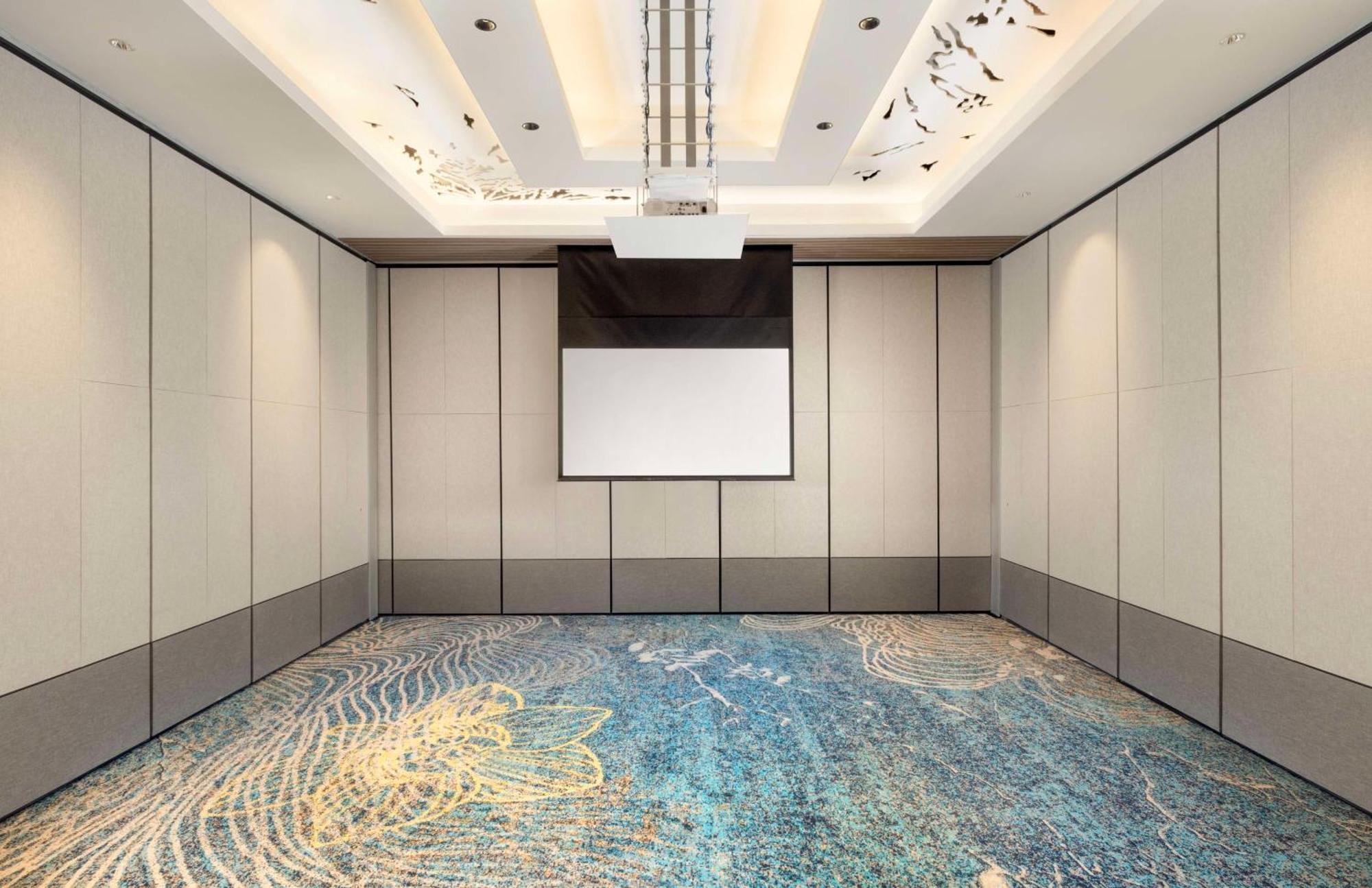 Doubletree By Hilton Jakarta Bintaro Jaya Serpong Bagian luar foto