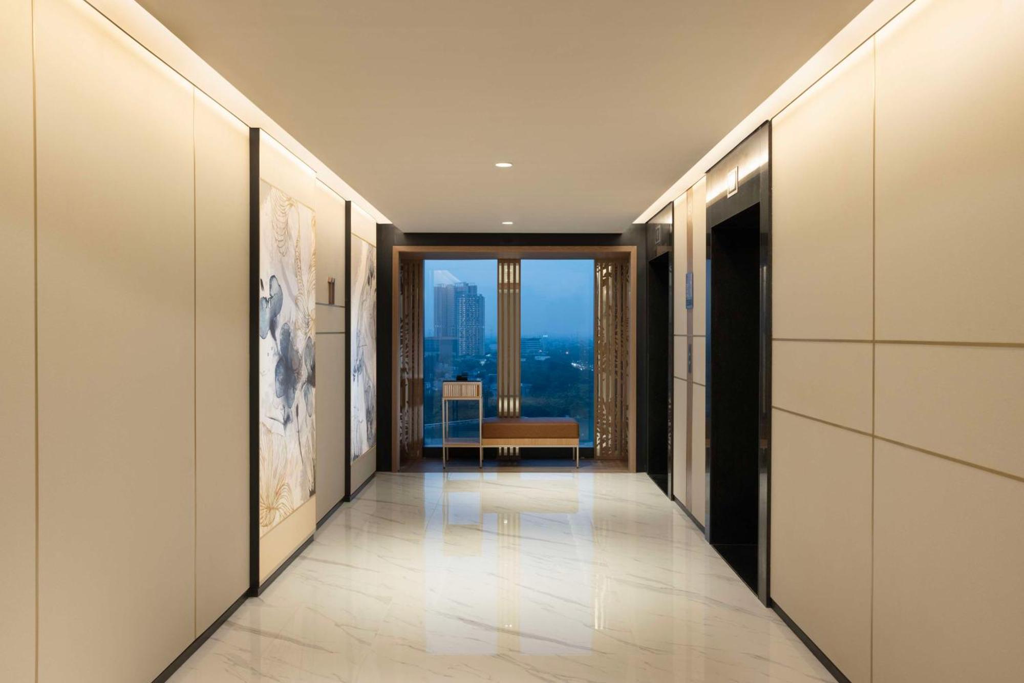 Doubletree By Hilton Jakarta Bintaro Jaya Serpong Bagian luar foto