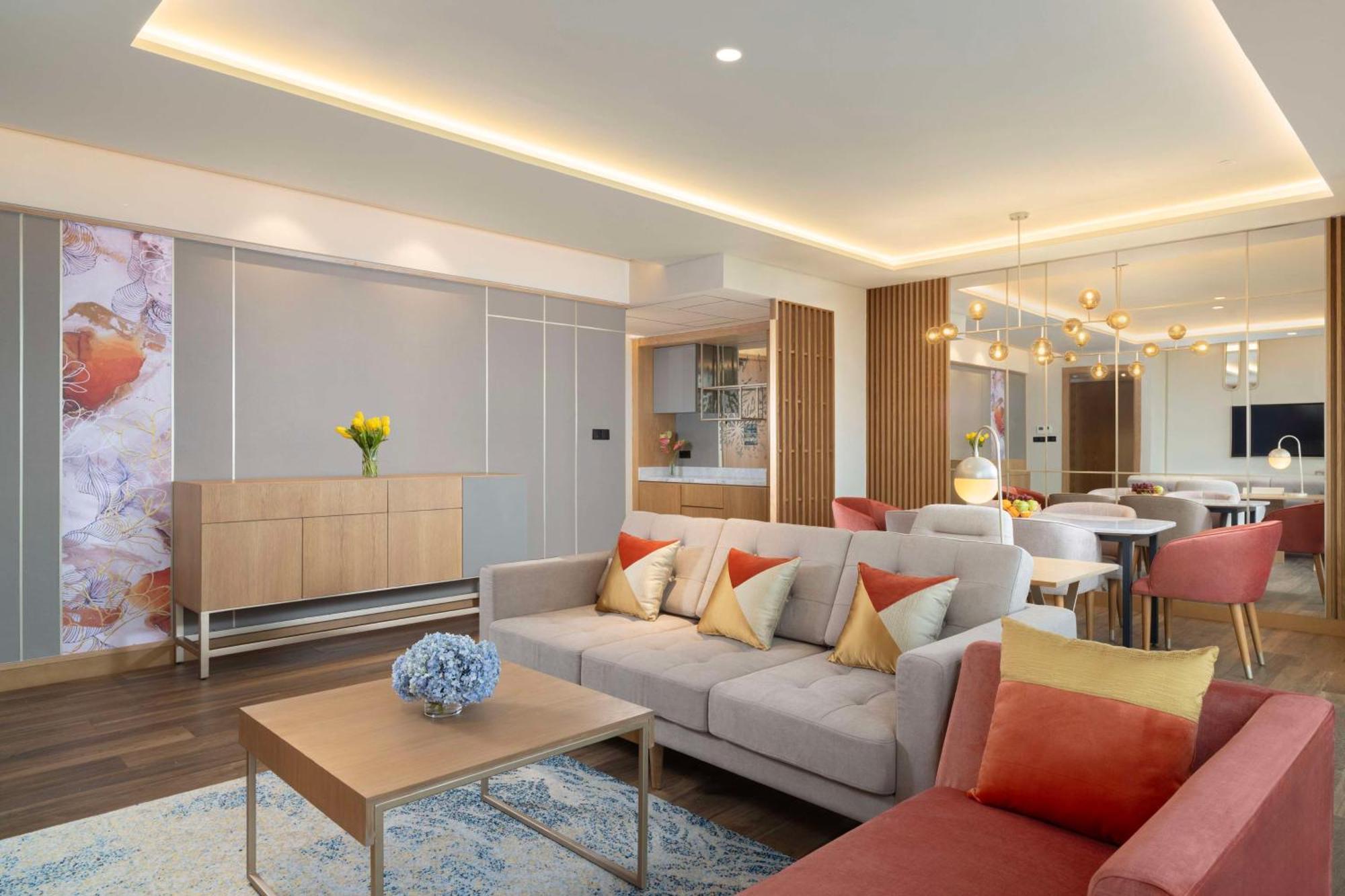 Doubletree By Hilton Jakarta Bintaro Jaya Serpong Bagian luar foto